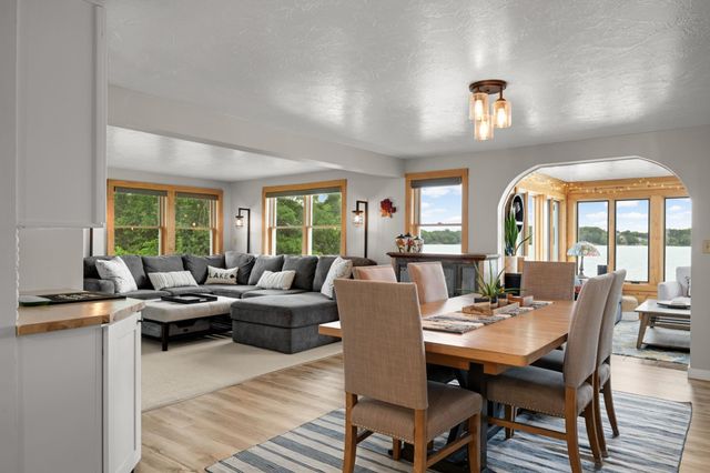 20341 Fairlawn Avenue, Prior Lake, MN 55372