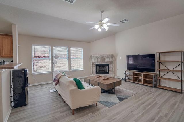 2724 Kickapoo Cavern DR, Pflugerville, TX 78660