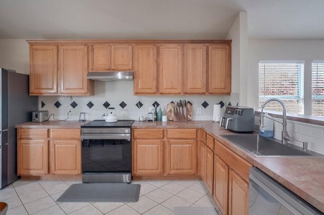 2724 Kickapoo Cavern DR, Pflugerville, TX 78660