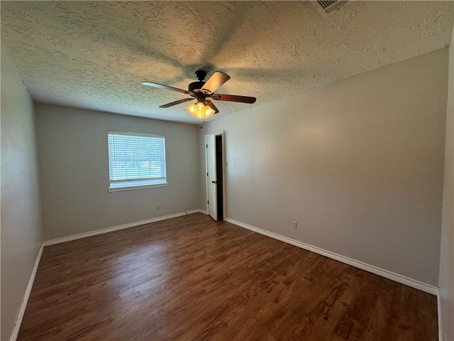 1604 Austin, College Station, TX 77845