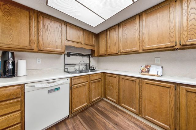 6301 Colony Way 2C, Edina, MN 55435