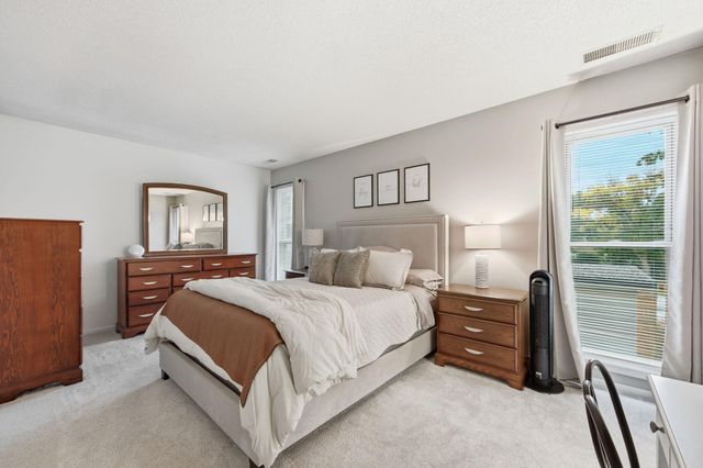 6301 Colony Way 2C, Edina, MN 55435