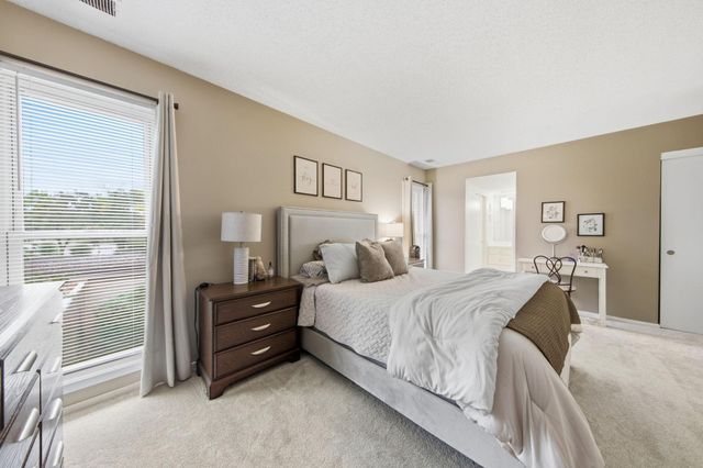 6301 Colony Way 2C, Edina, MN 55435