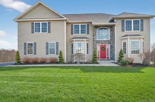 28 Wild Turkey Lane, Rock Tavern, NY 12575