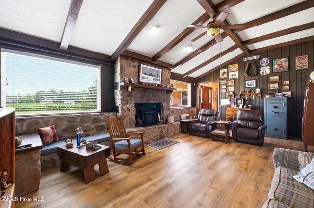 2665 Us Hwy 117, Burgaw, NC 28425