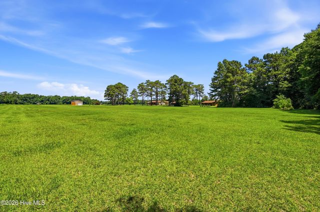 2665 Us Hwy 117, Burgaw, NC 28425