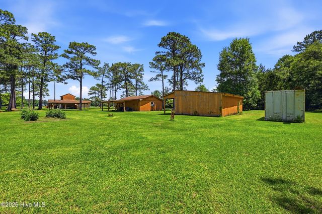 2665 Us Hwy 117, Burgaw, NC 28425
