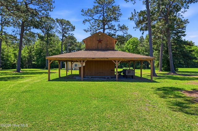 2665 Us Hwy 117, Burgaw, NC 28425