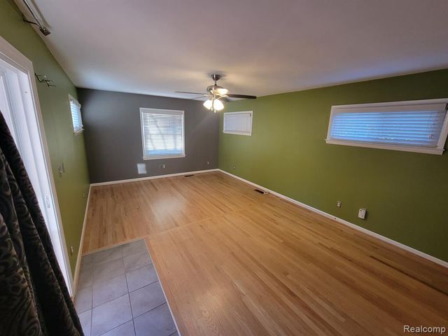 3023 N Alexander Avenue, Royal Oak, MI 48073
