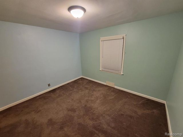 3023 N Alexander Avenue, Royal Oak, MI 48073