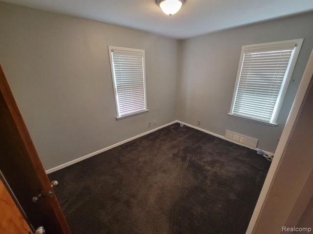3023 N Alexander Avenue, Royal Oak, MI 48073