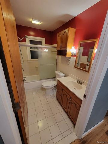 3023 N Alexander Avenue, Royal Oak, MI 48073