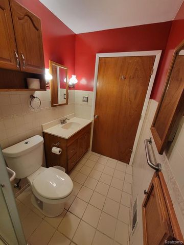 3023 N Alexander Avenue, Royal Oak, MI 48073