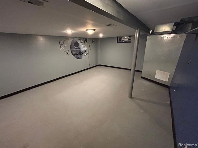 3023 N Alexander Avenue, Royal Oak, MI 48073