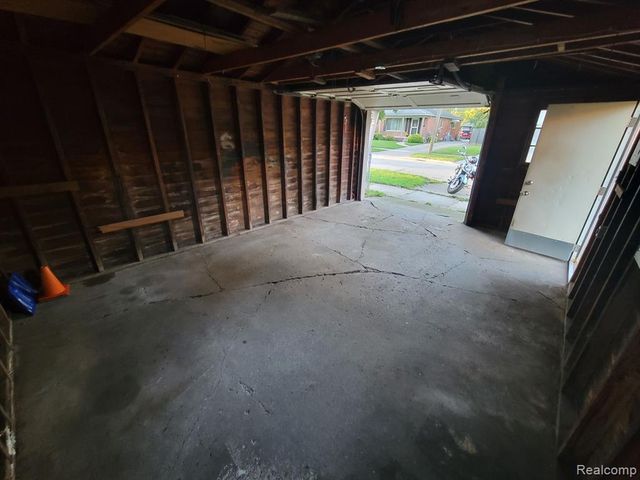 3023 N Alexander Avenue, Royal Oak, MI 48073
