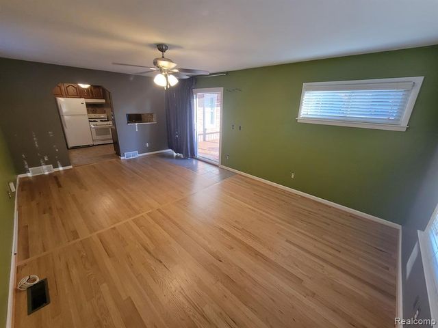 3023 N Alexander Avenue, Royal Oak, MI 48073