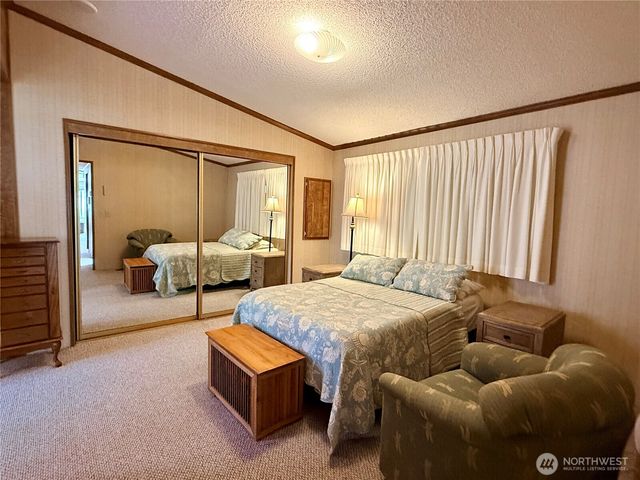 1352 Alonda Lane NE, Olympia, WA 98516