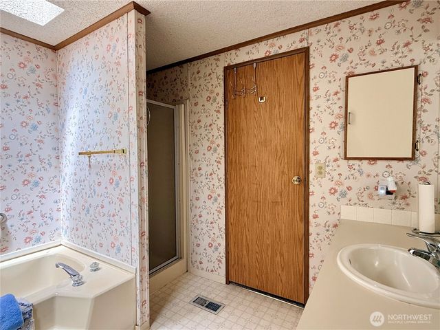 1352 Alonda Lane NE, Olympia, WA 98516