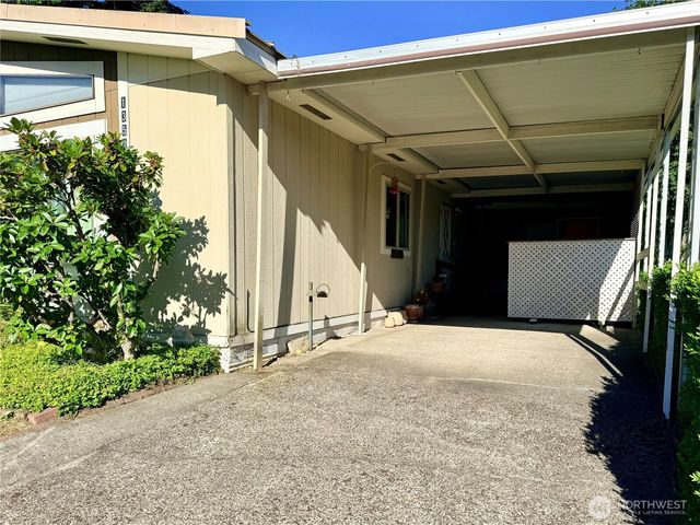 1352 Alonda Lane NE, Olympia, WA 98516
