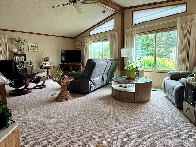 1352 Alonda Lane NE, Olympia, WA 98516