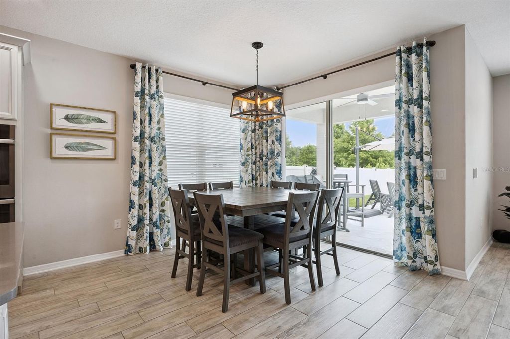 Image 11 of property listing at 162 BLUE FLAX POINT, Longwood, FL 32750