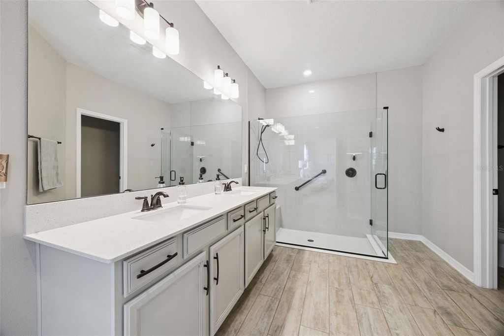 Image 30 of property listing at 162 BLUE FLAX POINT, Longwood, FL 32750