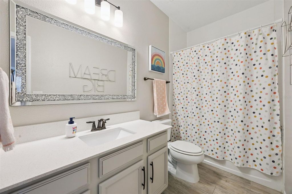 Image 32 of property listing at 162 BLUE FLAX POINT, Longwood, FL 32750