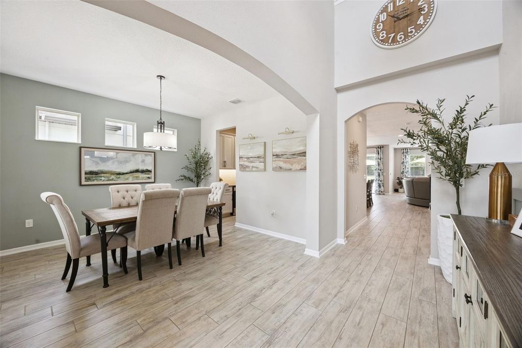 Image 5 of property listing at 162 BLUE FLAX POINT, Longwood, FL 32750