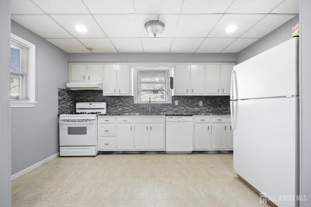 48 Buchanan Avenue, Sayreville, NJ 08859