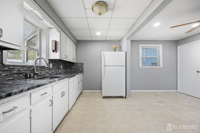 48 Buchanan Avenue, Sayreville, NJ 08859