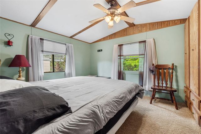 942 CR 461, Lake Panasoffkee, FL 33538