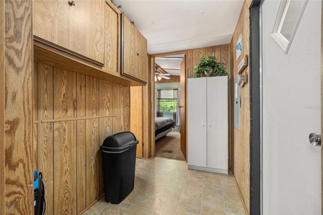 942 CR 461, Lake Panasoffkee, FL 33538