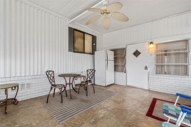 942 CR 461, Lake Panasoffkee, FL 33538