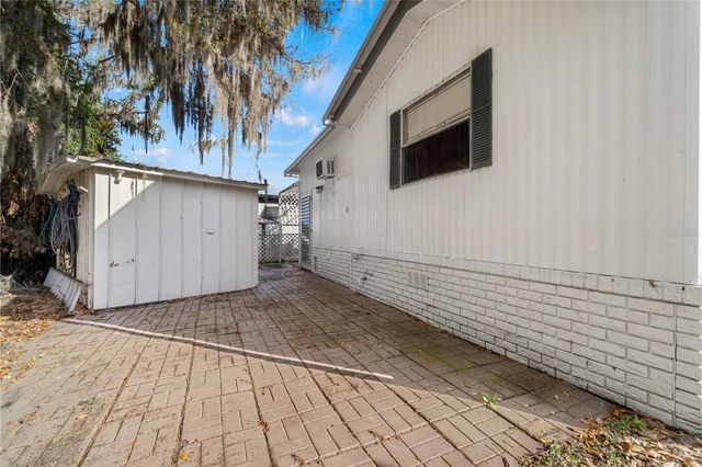 942 CR 461, Lake Panasoffkee, FL 33538