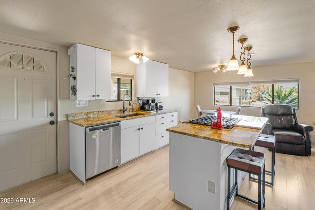 16220 N 32ND Place, Phoenix, AZ 85032