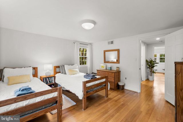 4111 CLAGETT RD, Hyattsville, MD 20782