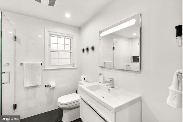 4111 CLAGETT RD, Hyattsville, MD 20782