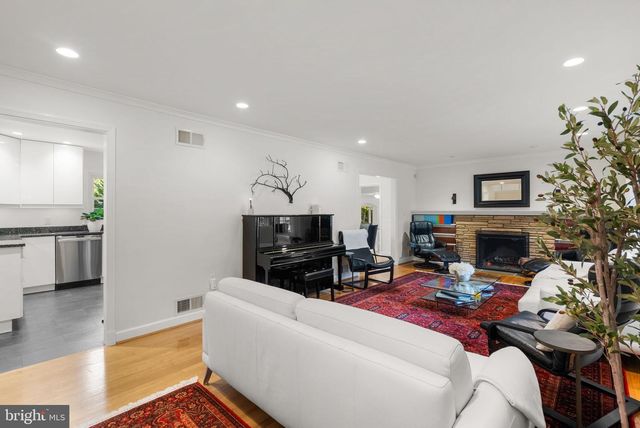 4111 CLAGETT RD, Hyattsville, MD 20782