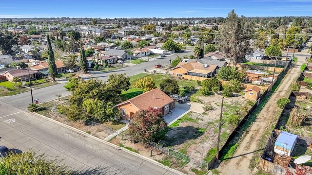 1140 W King Avenue, Tulare, CA 93274