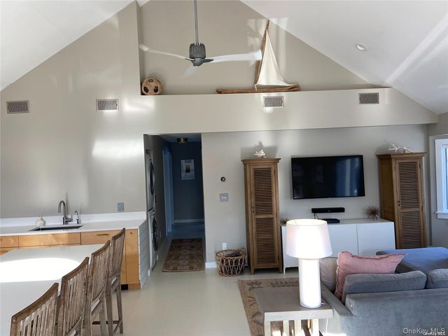 14 Kentucky Street 2, Long Beach, NY 11561