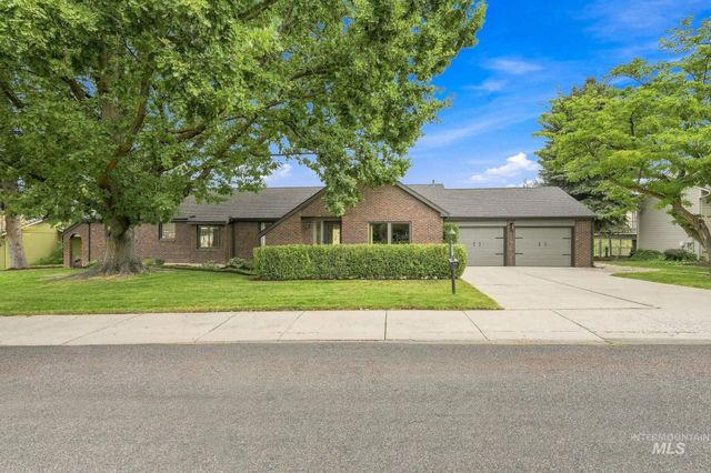 2256 E Table Rock Rd, Boise, ID 83712 property photo