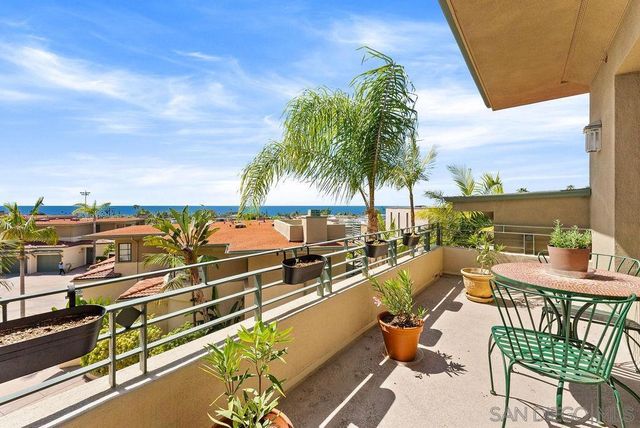 7157 Fay Ave, La Jolla, CA 92037