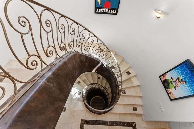 7157 Fay Ave, La Jolla, CA 92037