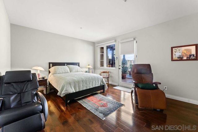 7157 Fay Ave, La Jolla, CA 92037