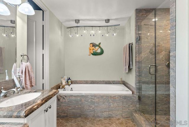 7157 Fay Ave, La Jolla, CA 92037