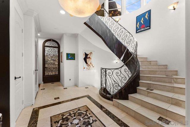 7157 Fay Ave, La Jolla, CA 92037