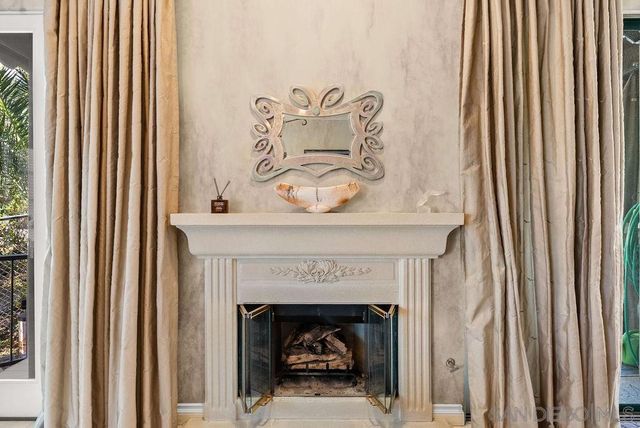 7157 Fay Ave, La Jolla, CA 92037