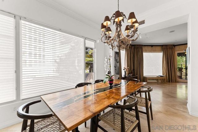 7157 Fay Ave, La Jolla, CA 92037