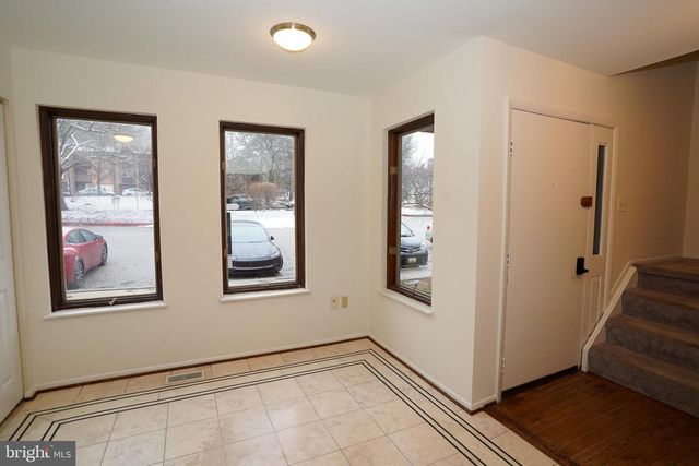 9453 CLOCKTOWER LN, Columbia, MD 21046