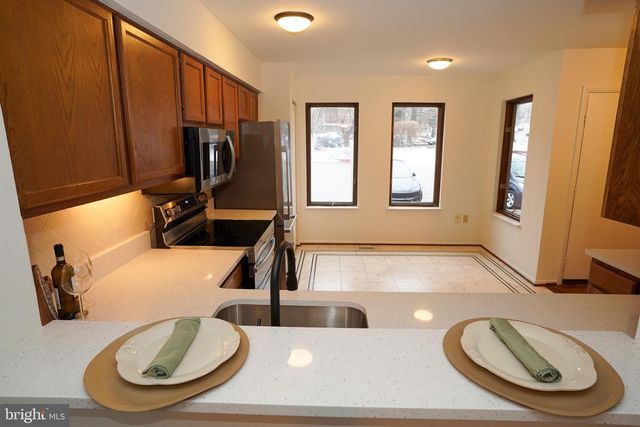 9453 CLOCKTOWER LN, Columbia, MD 21046